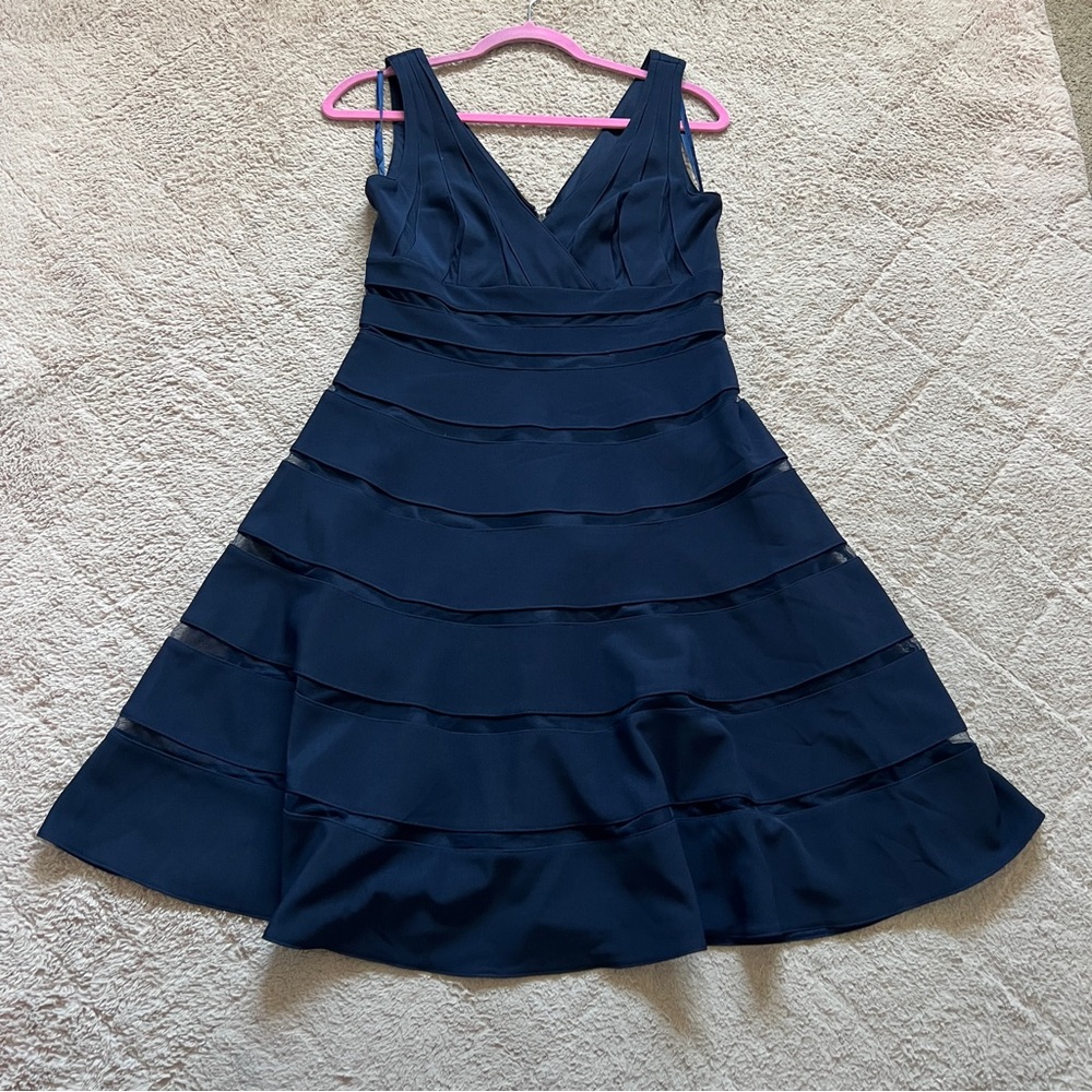 WHBM‎ Shadow Stripe Fit & Flare Dress Wedding Guest Party Formal Homecoming Sz 6
